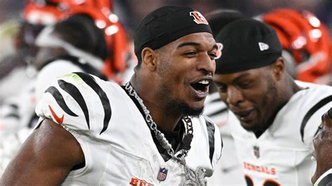 NFL DFS Picks: Best FanDuel and DraftKings fantasy football line.